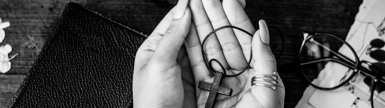 Powerful prayer quotes for faith strength and peace with calm inspirational background