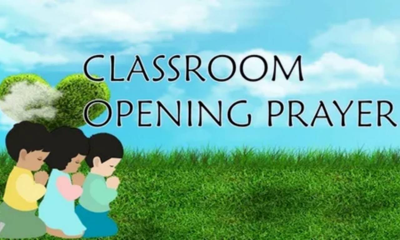 Best Opening Prayers for Class with students in quiet reflection before lesson begins
