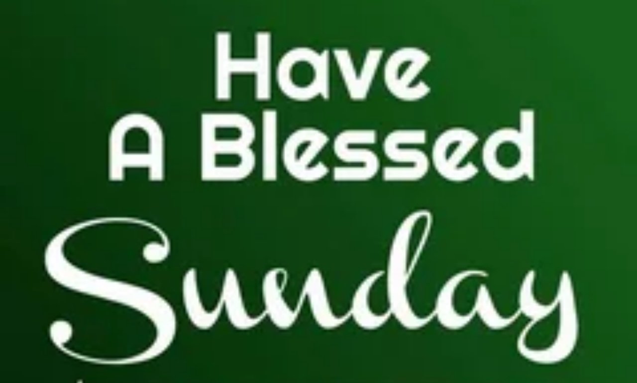 Sunday evening quotes with a peaceful sunset sky symbolizing relaxation, reflection, hope, and a calm transition into a new week