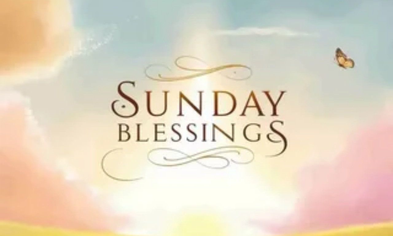 Sunday evening quotes with a peaceful sunset sky symbolizing relaxation, reflection, hope, and a calm transition into a new week